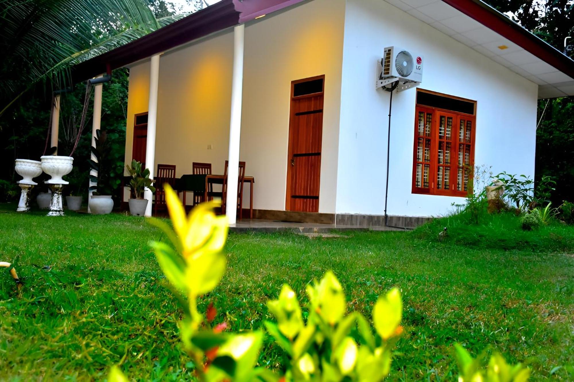 אודוואלאווה Little Ele Safari Lodge מראה חיצוני תמונה